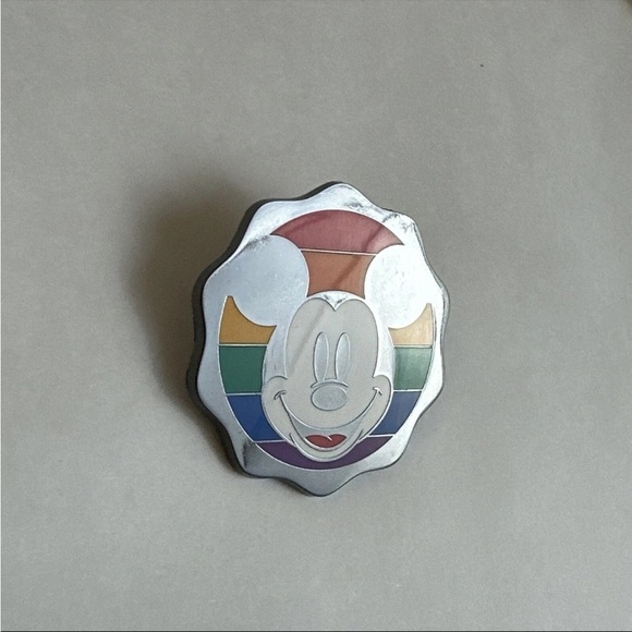 Mickey Mouse Disney Pride Collection 2024 Rainbow Pin (Limited Edition)- NEW - Picture 11 of 13